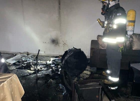 סוללה נטענת שהתלקחה - אופניים חשמליים - נציבות כיבוי אש חדרה