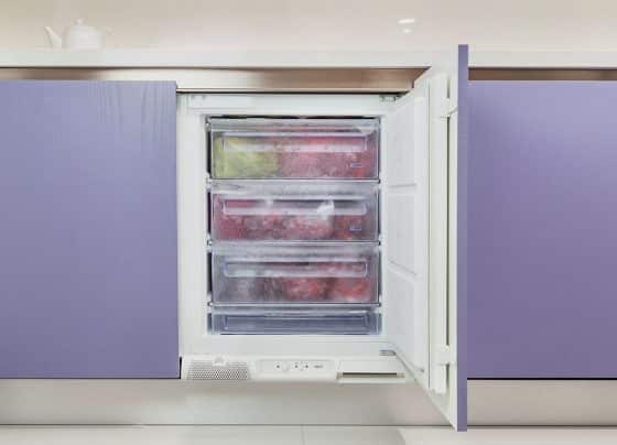 מקפיא במטבח