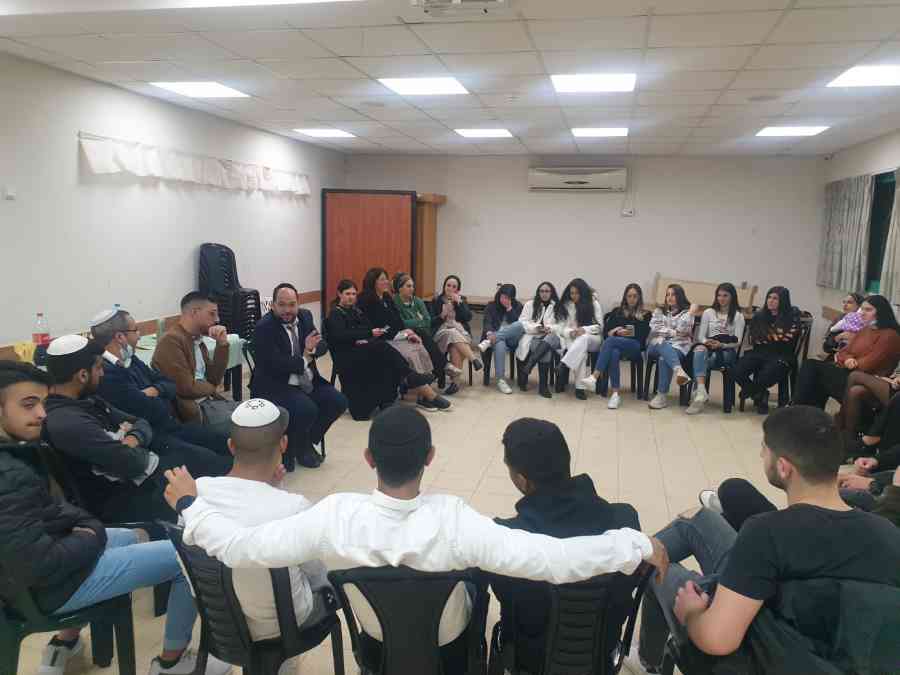 מטרת המיזם, כך על-פי הרב בן ציון נורדמן, הוא מתן ייעוץ בלימודים, הכוונה מקצועית וחלוקת מלגות לימוד לבוגרי בית הספר.