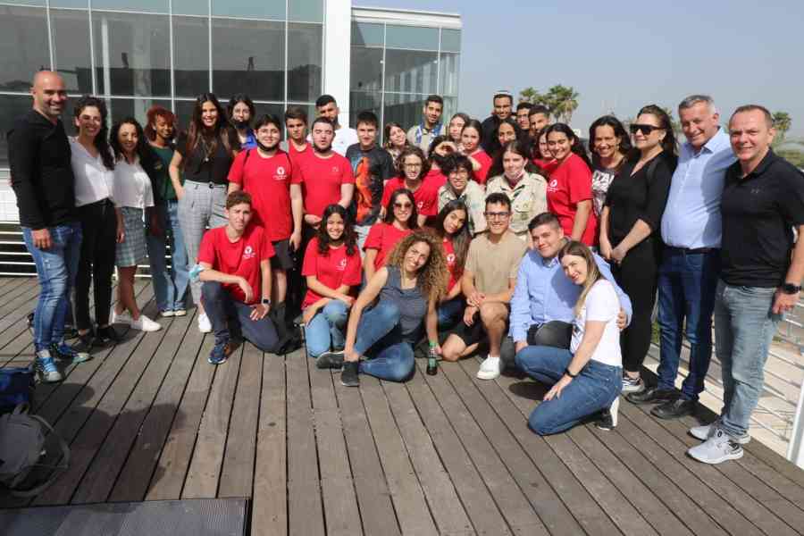 כמיטב המסורת קיימה עיריית חדרה יום חילופי שלטון, במסגרתו התלוו נציגי הנוער בחדרה לבעלי התפקידים המובילים בעירייה ובגופי הסמך ואף רשמו הישגים בקידום נושאים הקרובים ללבם.