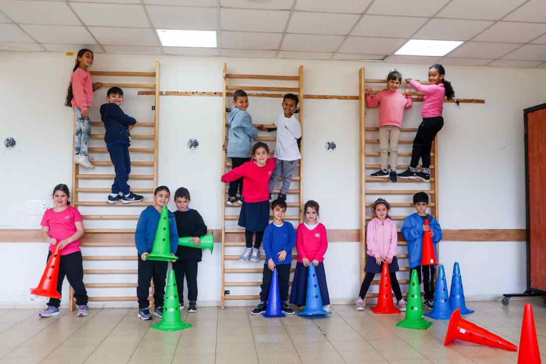 בתמונה: תלמידי רשת מדעים ויהדות בחדרה - אשר זכתה בפרס ירושלים.