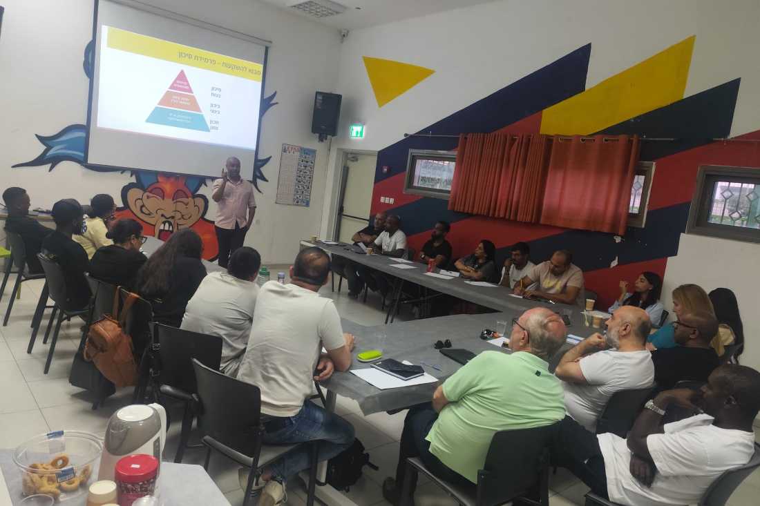 מרכז הפנאי יוספטל - חדרה השיק קורס השקעות בשוק ההון. מטרת הקורס: לסייע לתושבים לרכוש ידע ולתכנן עתיד פיננסי