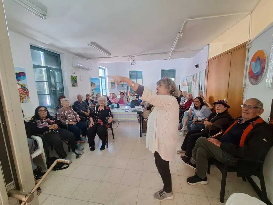 הרצאה מפי רחל פוסטבסקי על בן משפחתה, האמן הנריק הכטקופף.