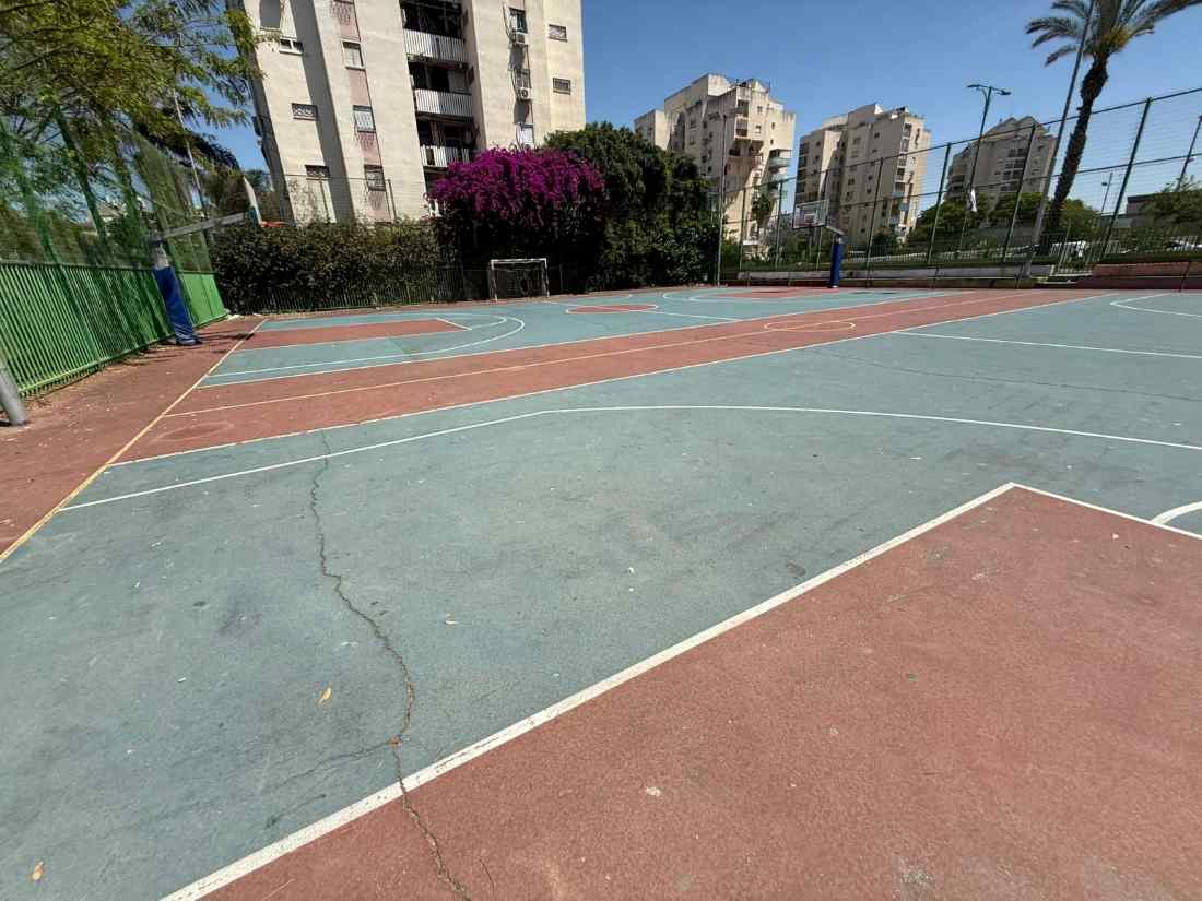 מגרש הספורט הישן של שכונת יוספטל - חדרה