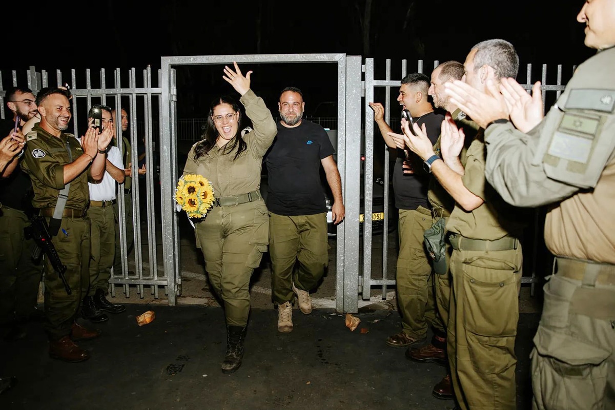 חתונה תחת צו 8 . יניב ונועם לוחמי פיקוד העורף