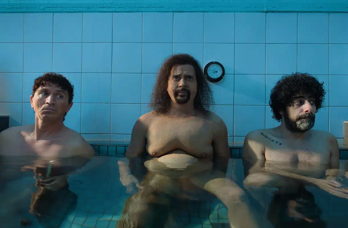 לשחרר את שולי סאן, שלישיית מה קשור בתוך בריכה