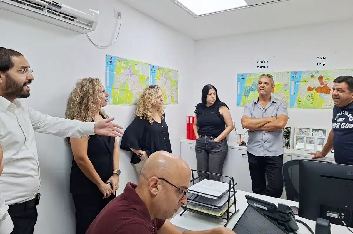 מרכז הפעלה ובקרה באגף שפע בעיריית חדרה