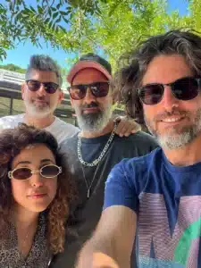 מימין מוזס פינס, שי כהן, אורי בס ובר מטרי צילום עצמי