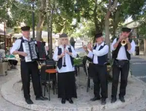 מתוק מדבש להקת הכלייזמרים של זכרון יעקב