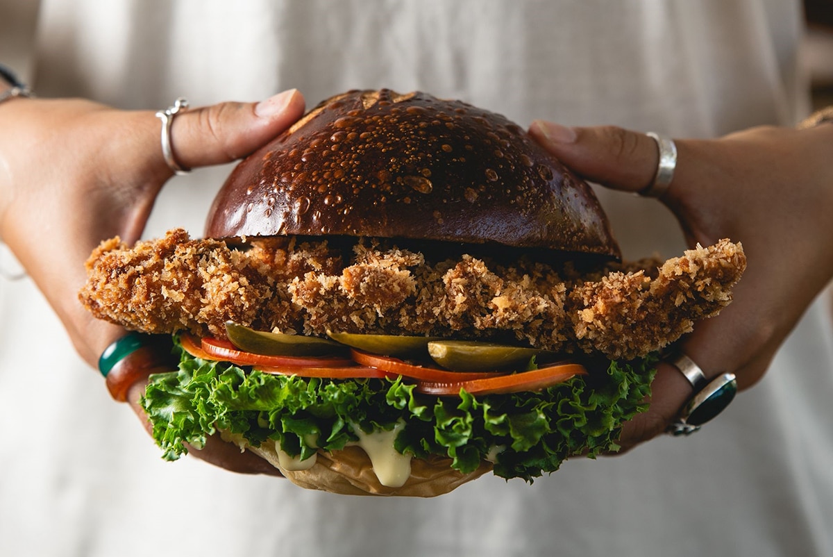 קפה זיגו-שניצל בלחמניה