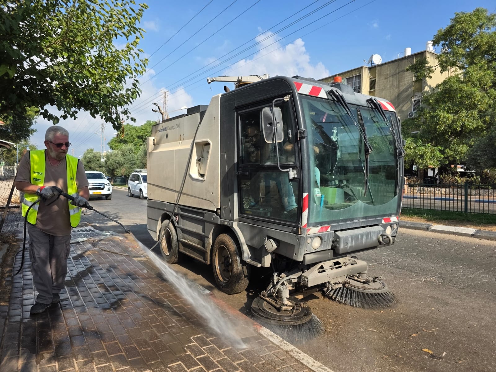 פינוי גזם פרדס חנה