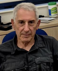 דר מנחם לם מומחה לרפואת ילדים והפרעות בקשב וריכוז במאוחדת מחוז צפון צילום עצמי