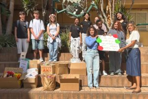 צוות ותלמידי חטב תיכון חדרה בנתינה המסרותית