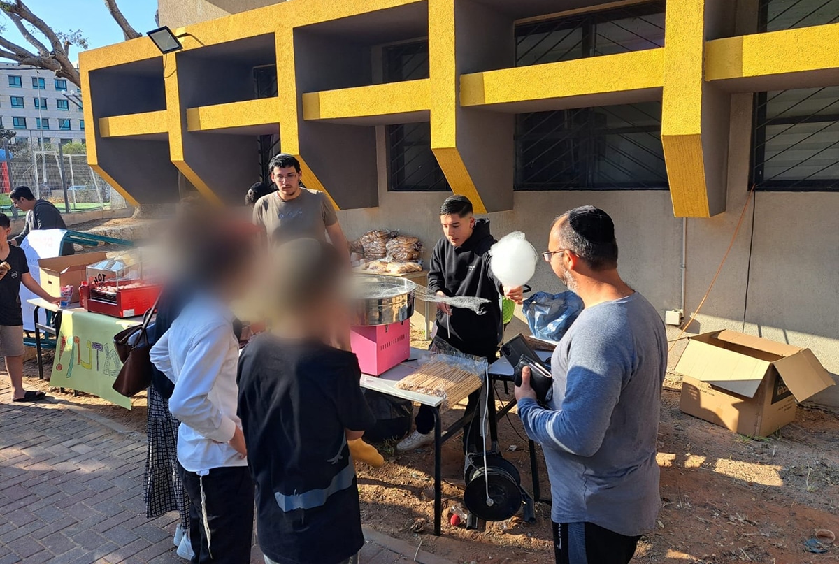 פורים.ישיבת בני עקיבא חדרה