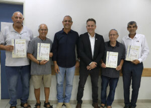 לזכרם של הגיבורים ספר תורה מיוחד נכתב בבית יד לבנים בחדרה לזכר חללי מערכות ישראל